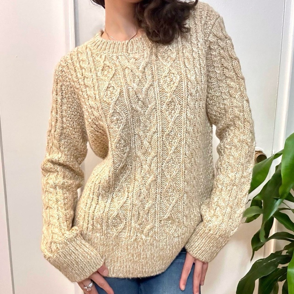 Wind River Heritage Wool Cable Knit Sweater Tan Size Medium